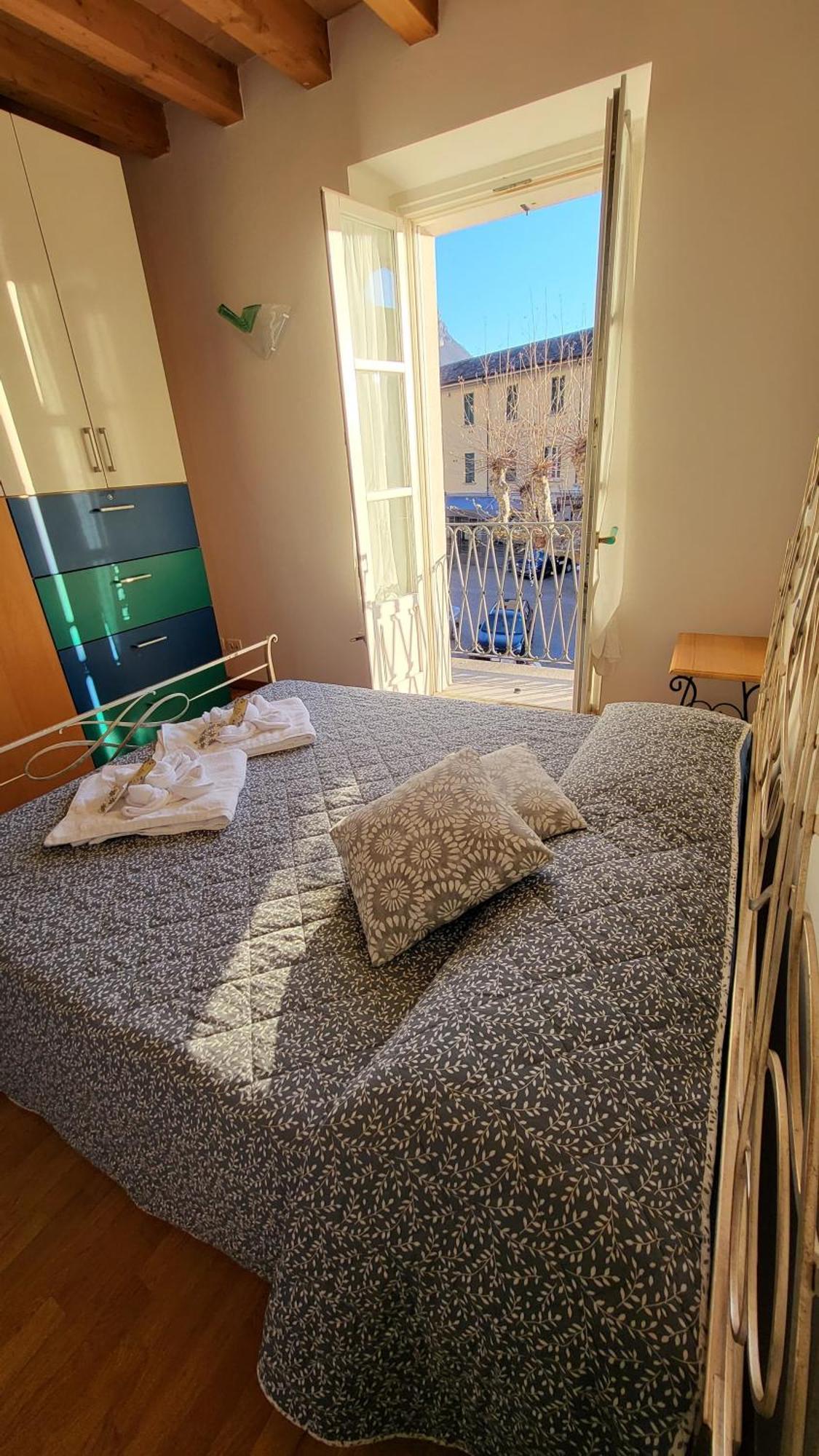 Bed and Breakfast Balconi San Giorgio Varenna Zimmer foto